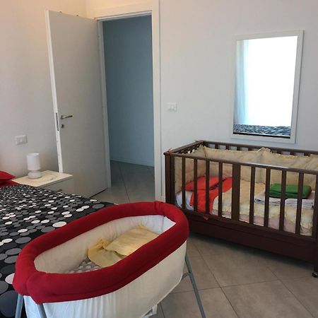 Appartamento Sul Porto Лоано Екстериор снимка
