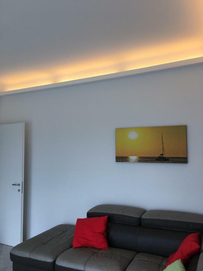 Appartamento Sul Porto Лоано Екстериор снимка