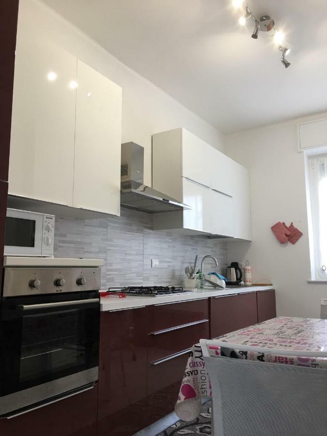 Appartamento Sul Porto Лоано Екстериор снимка