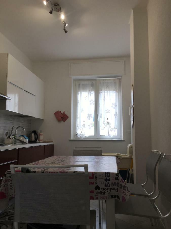 Appartamento Sul Porto Лоано Екстериор снимка