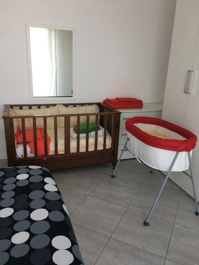 Appartamento Sul Porto Лоано Екстериор снимка