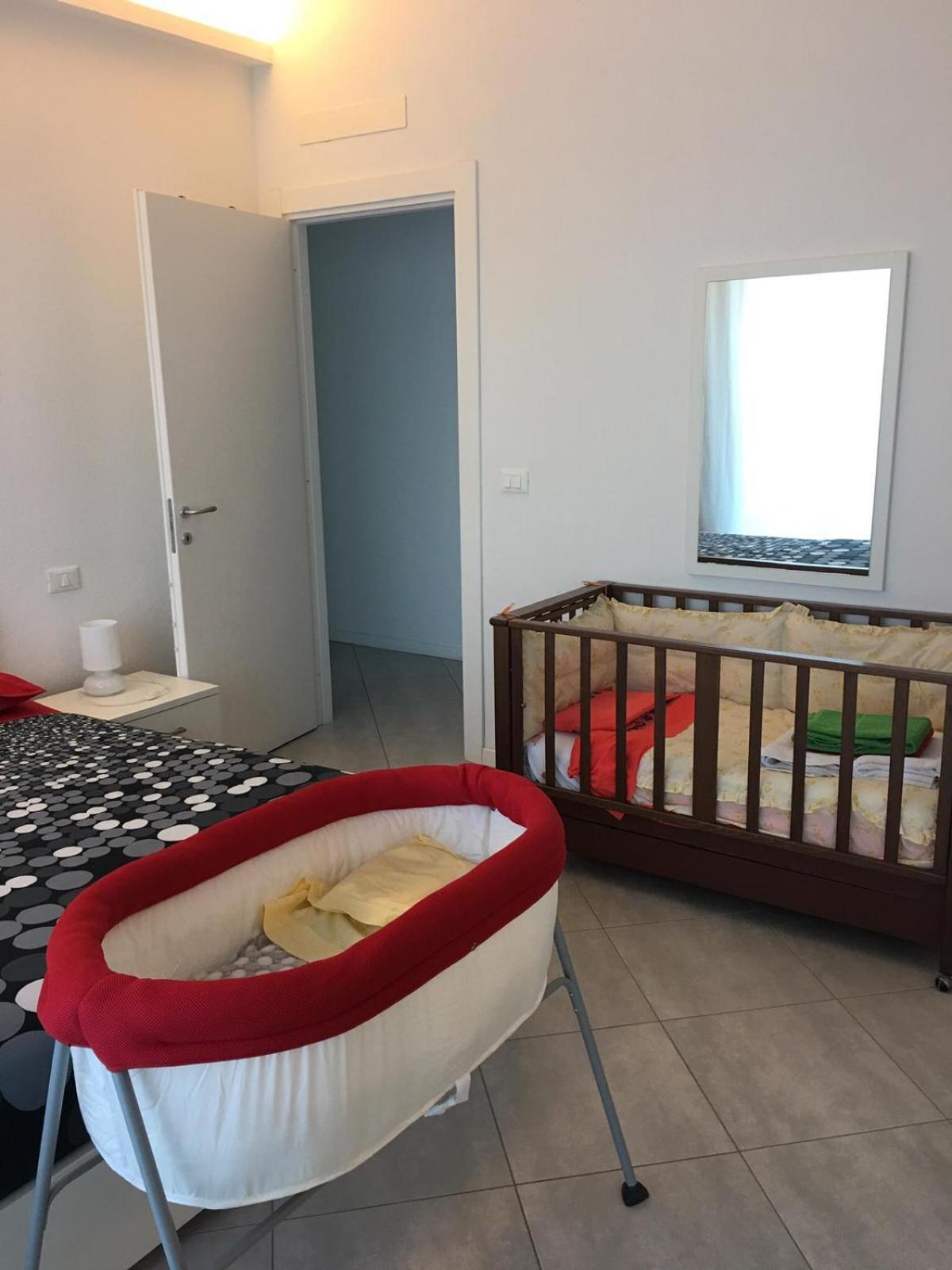 Appartamento Sul Porto Лоано Екстериор снимка